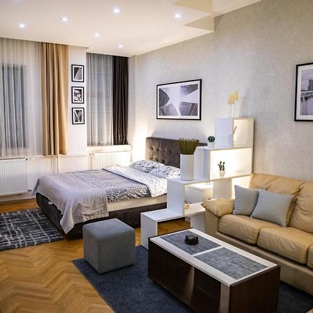 Cubic Central Lux Ni Exterior foto